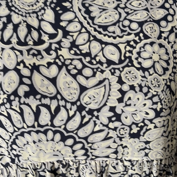 🌟EUC🌟 worn ONCE - beautiful Loft flutter sleeve rayon dress - small - Picture 2 of 9